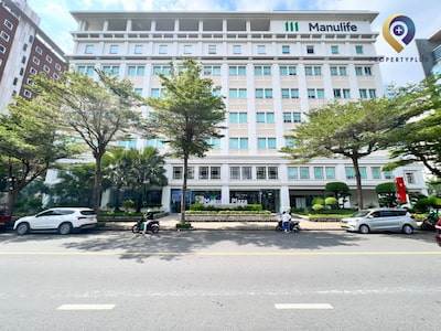 Manulife Plaza