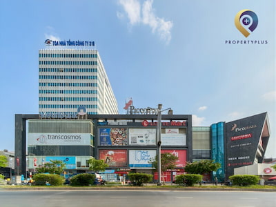 Pico Plaza