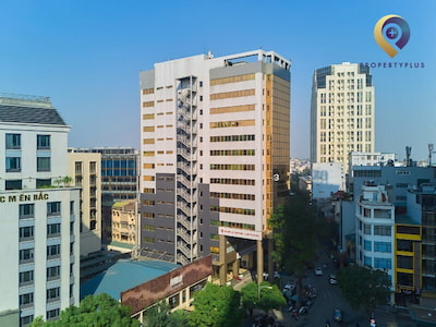 Tung Shing Square