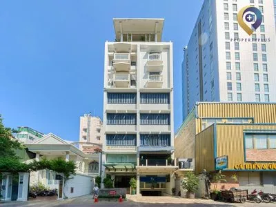 Dhouse Building