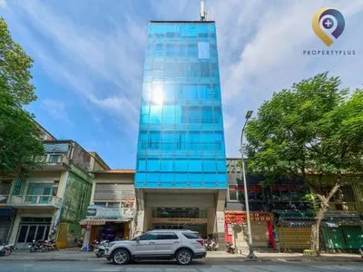 P&T Building