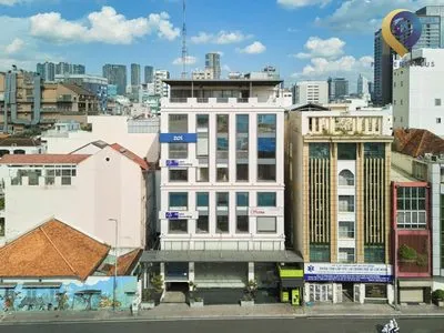 Queen Building