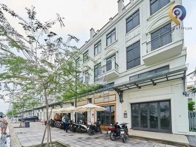 The Bright Space (Lakeview)