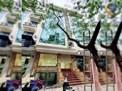11 Dich Vong Hau Building