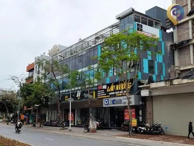 11 Hoang Cau Building